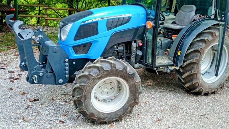 FRONT HYDRAULIKK UNIVERSAL KIT CAT. 2 FOR TRAKTOR 1500 KG